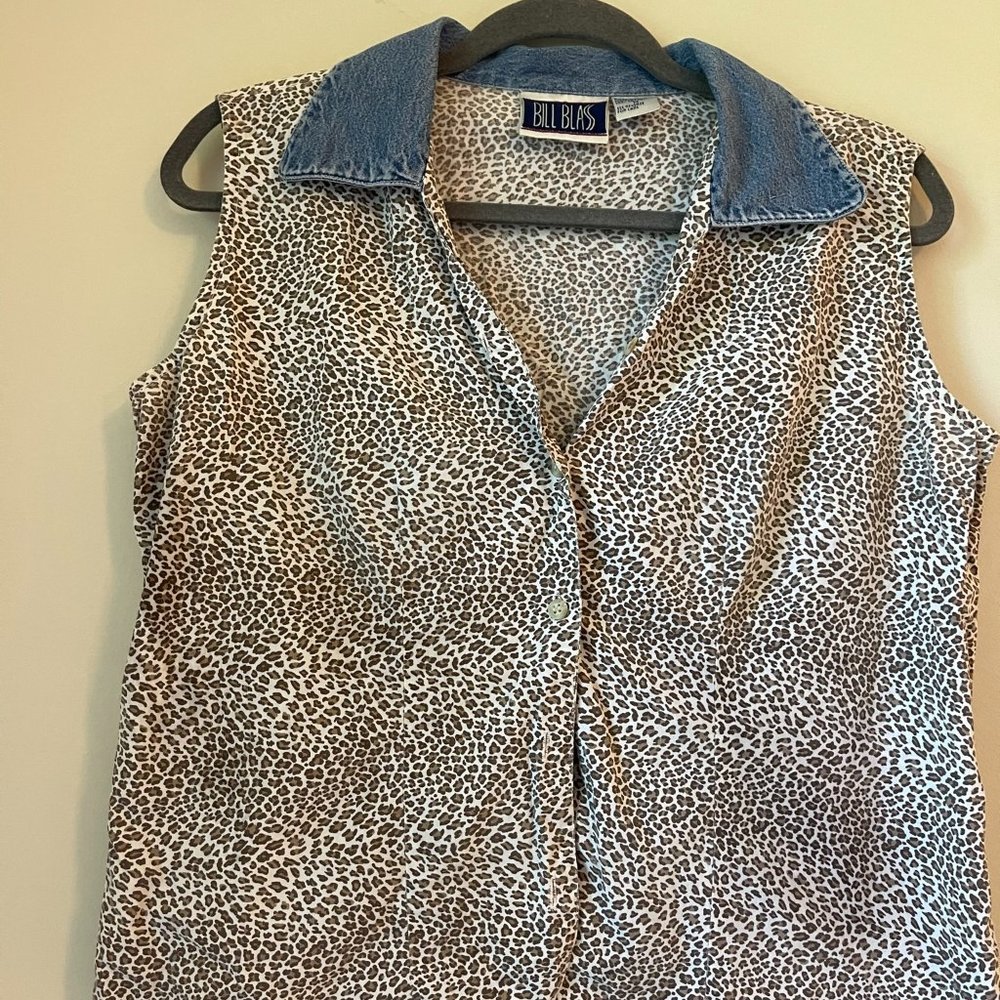 Vintage Y2K Bill Blass Leopard Sleeveless Collared Top